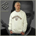 ROCAWEAR SWEATER COMPANY LOGO OFF WHITE